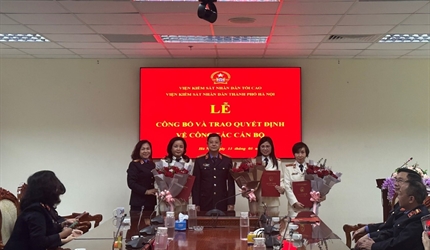 Viện KSND thành phố Hà Nội tổ chức Lễ công bố và trao quyết định về...